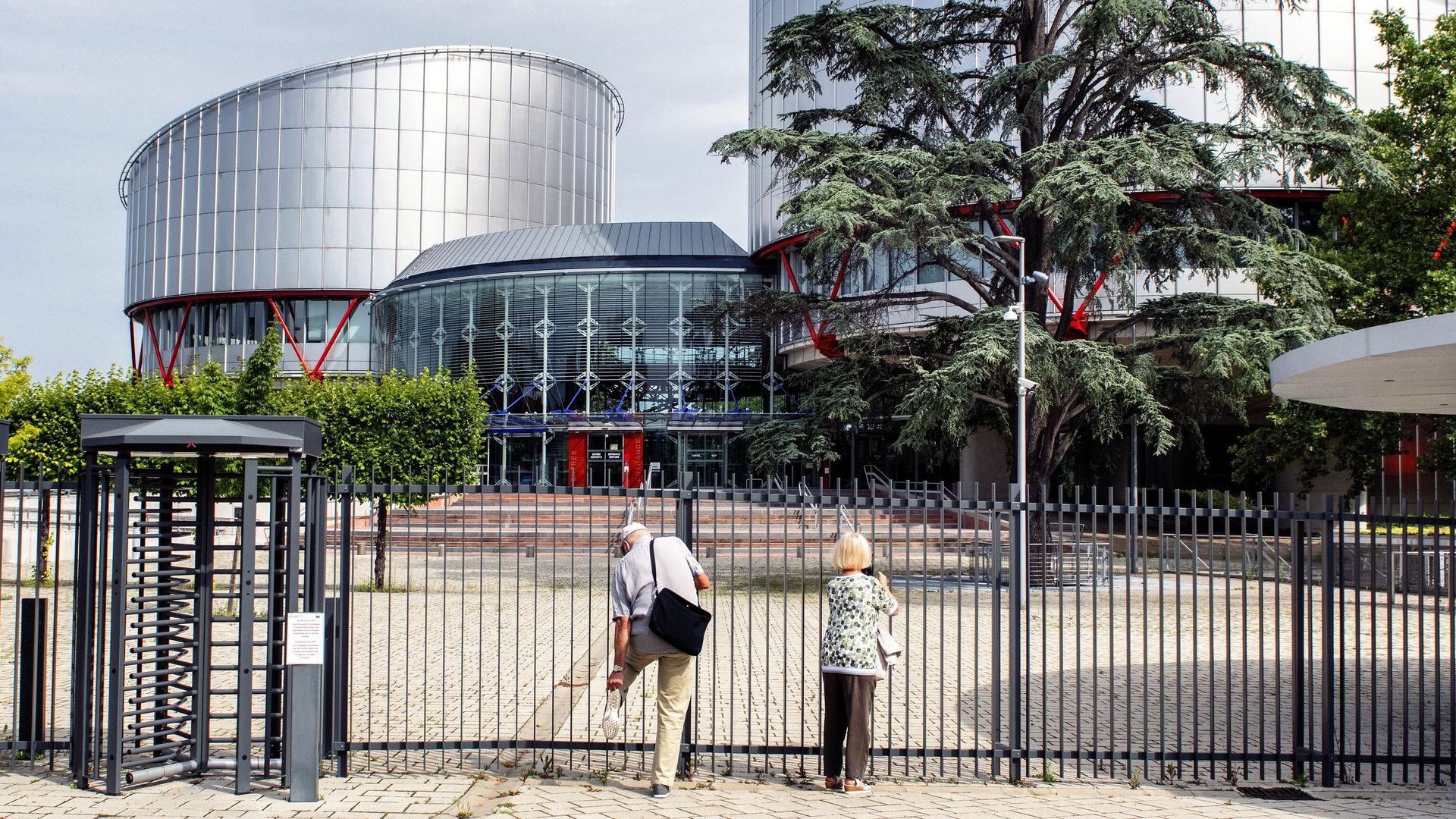 Здание Европейского суда по правам человека (ЕСПЧ) в Страсбурге Здание Европейского суда по правам человека (ЕСПЧ) в Страсбурге - РИА Новости, 1920, 31.03.2022