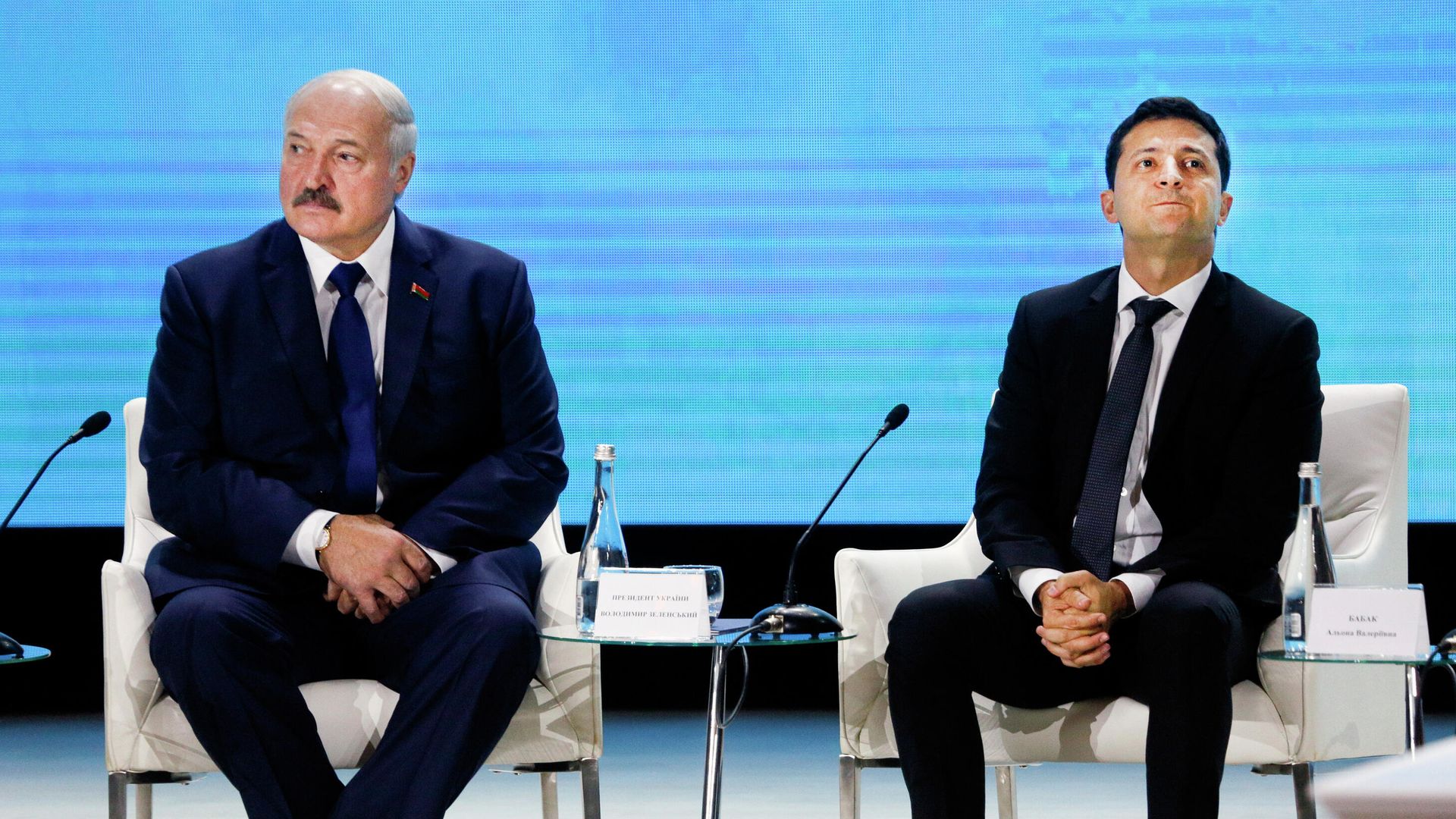 Президент Беларуси Александр Лукашенко и президент Украины Владимир Зеленский Президент Беларуси Александр Лукашенко и президент Украины Владимир Зеленский - РИА Новости, 1920, 01.03.2022