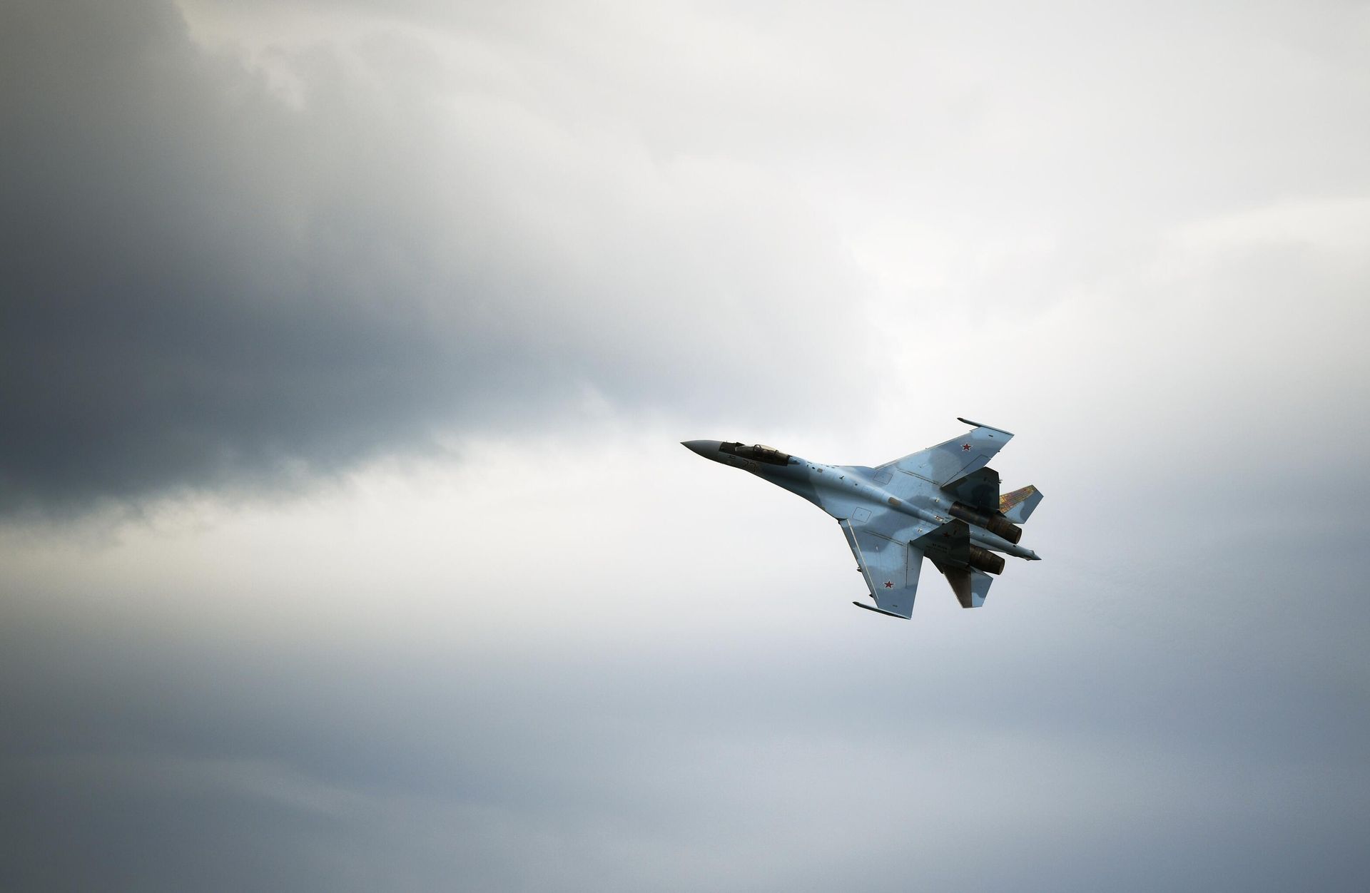 Самолет Су-35С на Международном военно-техническом форуме Армия-2019 в конгрессно-выставочном центре Патриот Самолет Су-35С на Международном военно-техническом форуме Армия-2019 в конгрессно-выставочном центре Патриот - РИА Новости, 1920, 25.01.2022