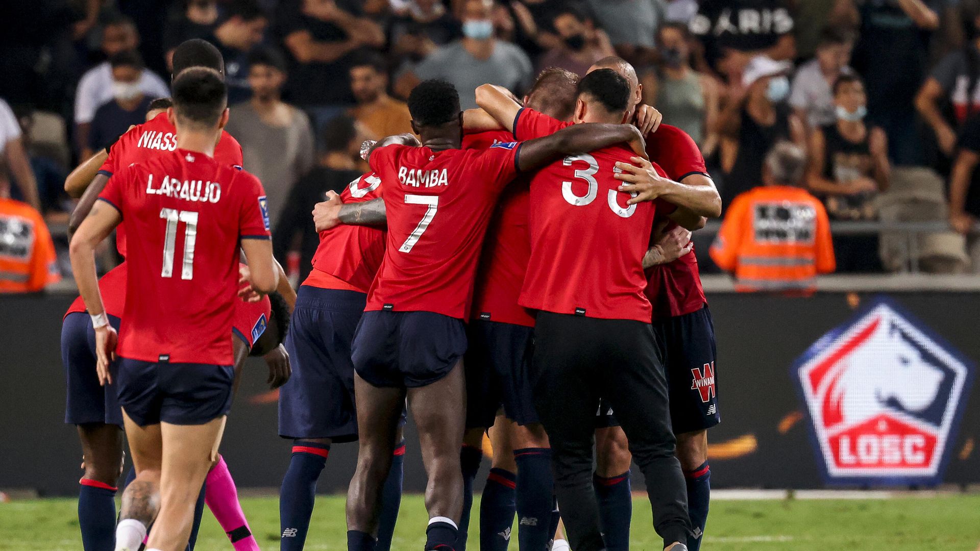 Lille's players celebrate after winning the French Champions' Trophy (Trophee des Champions) final football match between Paris Saint-Germain (PSG) and Lille (LOSC) at the Bloomfield Stadium in Tel Aviv, Israel, on August 1, 2021. (Photo by EMMANUEL DUNAND / AFP) Lille's players celebrate after winning the French Champions' Trophy (Trophee des Champions) final football match between Paris Saint-Germain (PSG) and Lille (LOSC) at the Bloomfield Stadium in Tel Aviv, Israel, on August 1, 2021. (Photo by EMMANUEL DUNAND / AFP) - РИА Новости, 1920, 01.08.2021