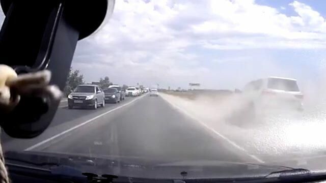 Кадры смертельного ДТП в Крыму с участием бизнесмена Сергея Бейма Кадры смертельного ДТП в Крыму с участием бизнесмена Сергея Бейма - РИА Новости, 1920, 02.08.2021
