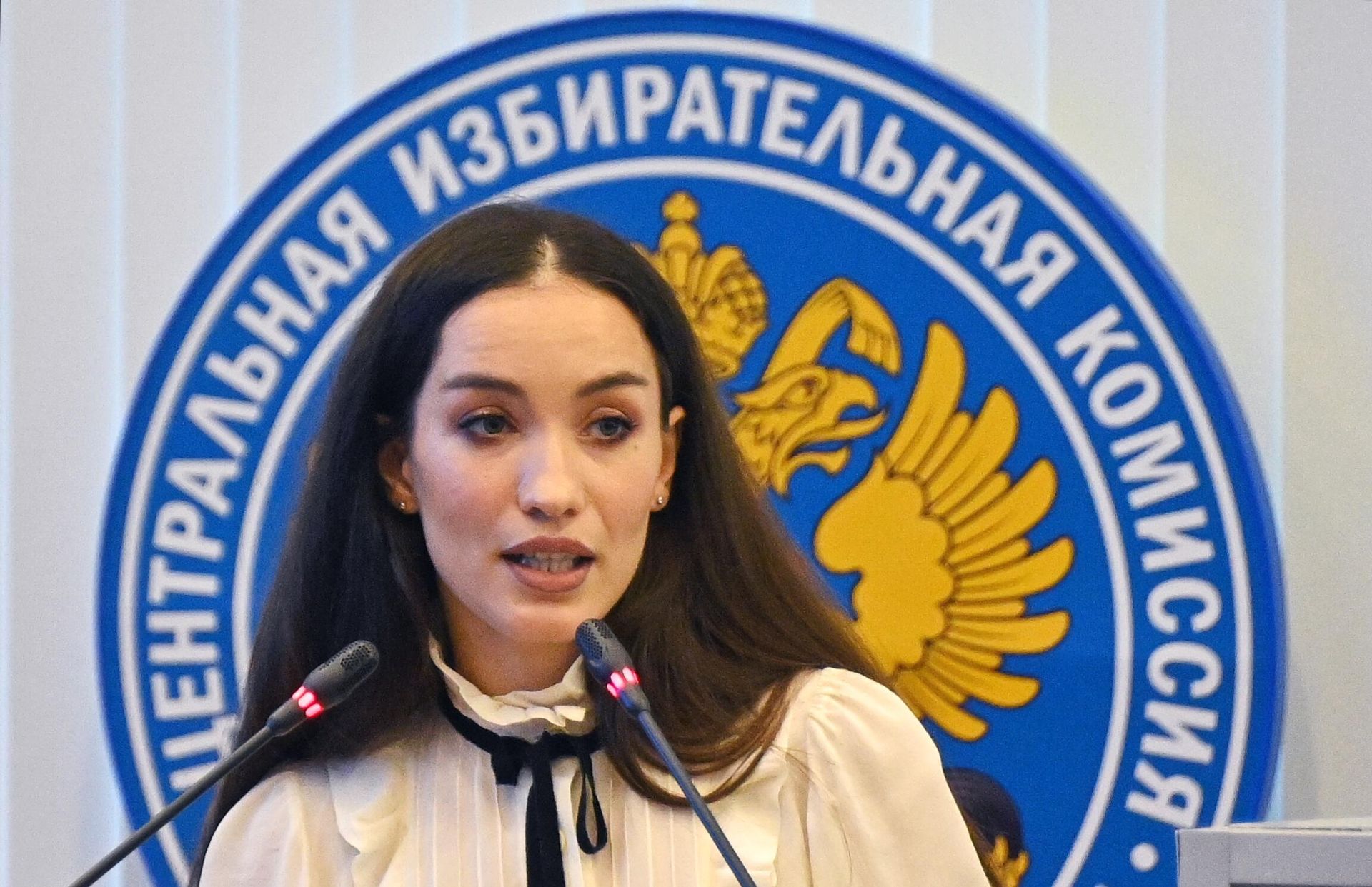 Певица Виктория Дайнеко, возглавившая общефедеральную часть списка партии Зеленая альтернатива, на заседании Центральной избирательной комиссии РФ - РИА Новости, 1920, 04.06.2025
