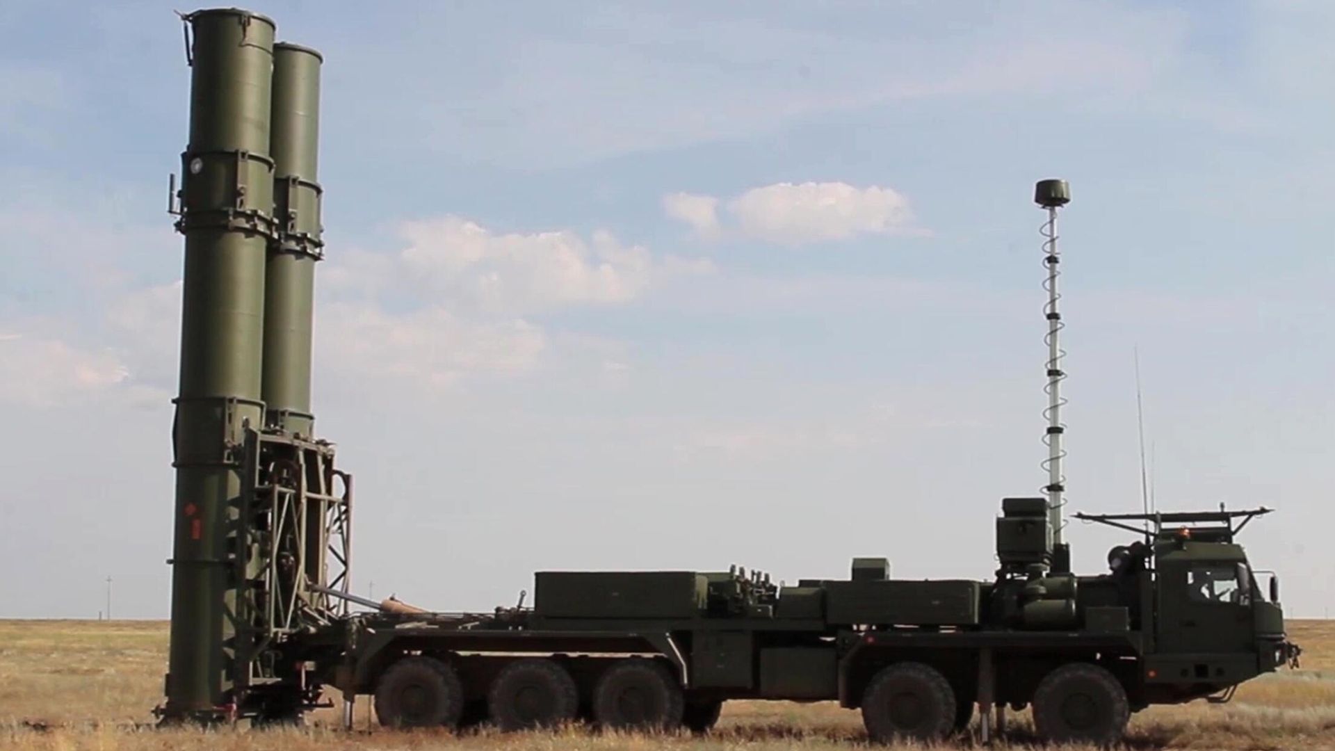 Новейшая зенитная ракетная система С-500 на полигоне Капустин Яр - РИА Новости, 1920, 04.08.2021