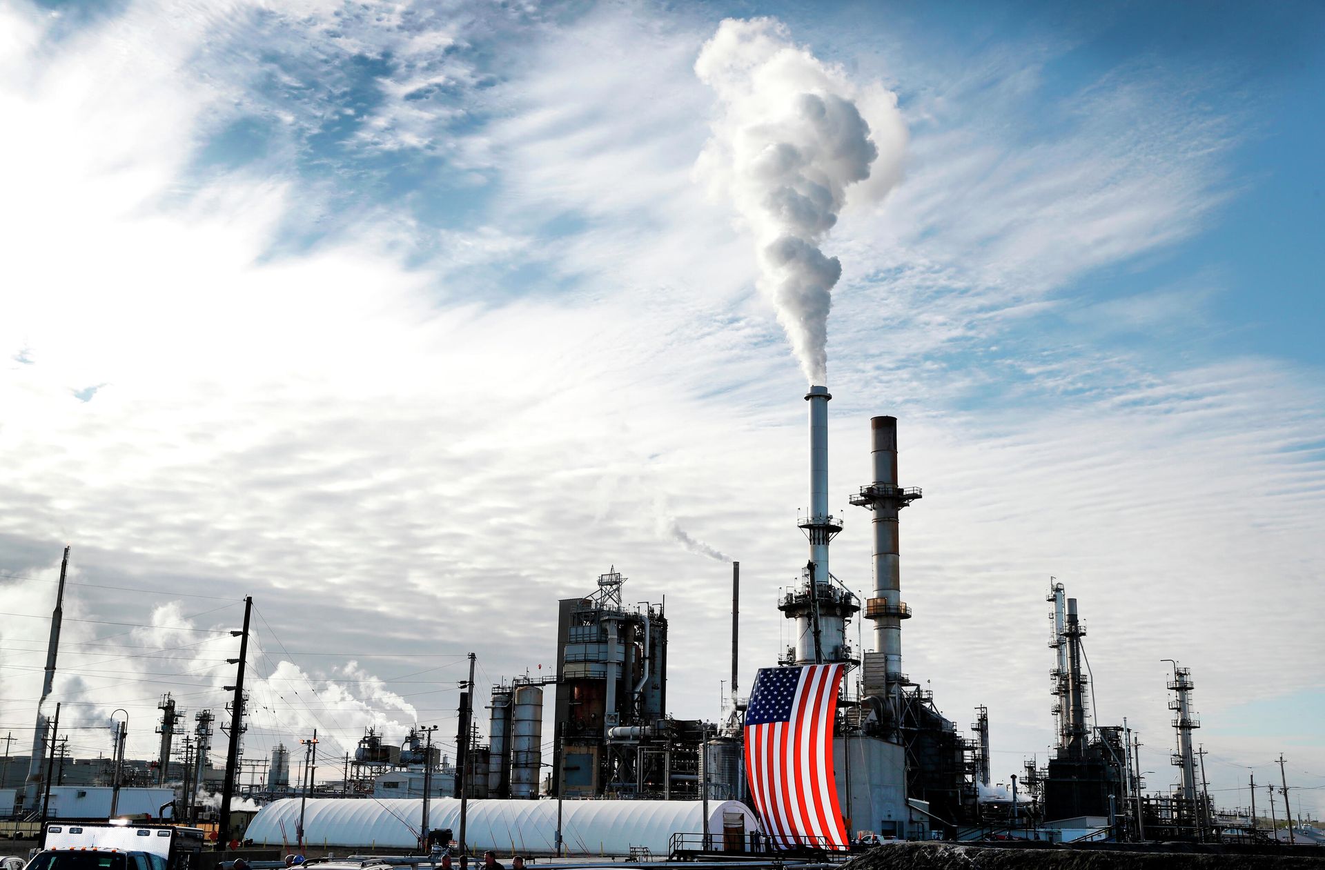 Нефтеперерабатывающий завод в США Нефтеперерабатывающий завод в США - РИА Новости, 1920, 01.12.2025