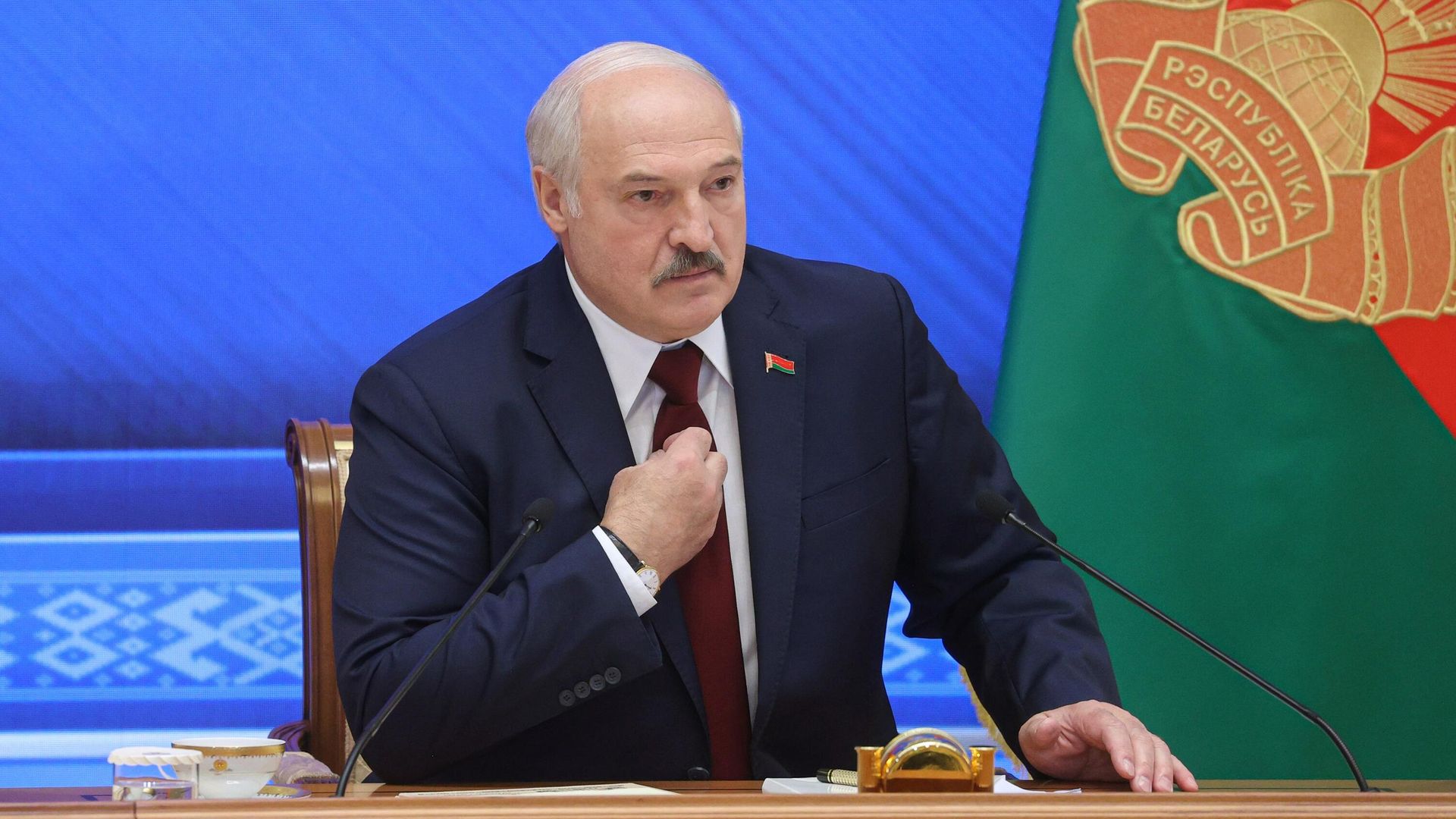Президент Белоруссии Александр Лукашенко во время встречи с журналистами, представителями общественности, экспертного и медийного сообщества - РИА Новости, 1920, 09.09.2021