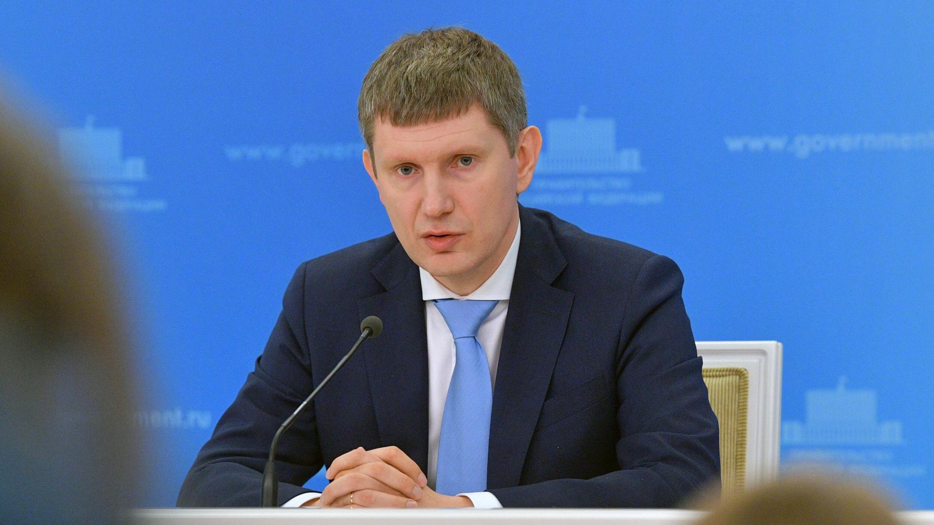 Министр экономического развития РФ Максим Решетников во время брифинга в Доме правительства РФ - РИА Новости, 1920, 08.09.2021