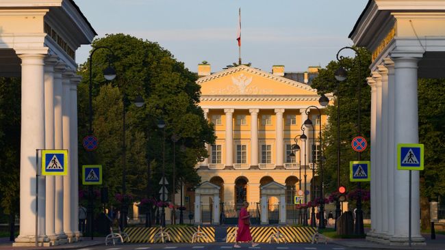 Здание Правительства в Санкт-Петербурге