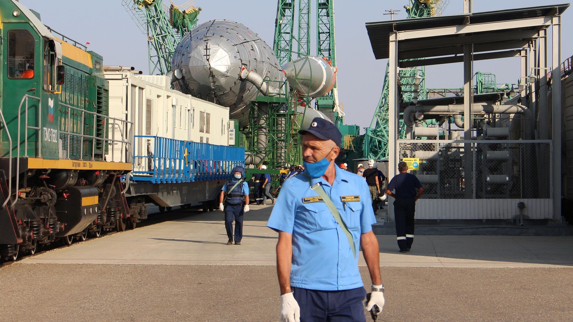 Вывоз ракеты-носителя Союз-2.16 с разгонным блоком Фрегат на стартовый комплекс космодрома Байконур. 16 августа 2021 - РИА Новости, 1920, 16.08.2021