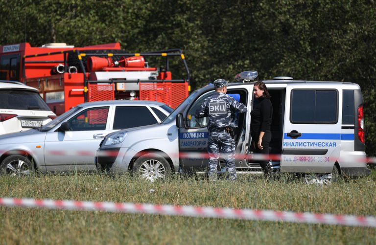 Полицейские в районе места крушения самолета Ил-112В в Подмосковье Полицейские в районе места крушения самолета Ил-112В в Подмосковье