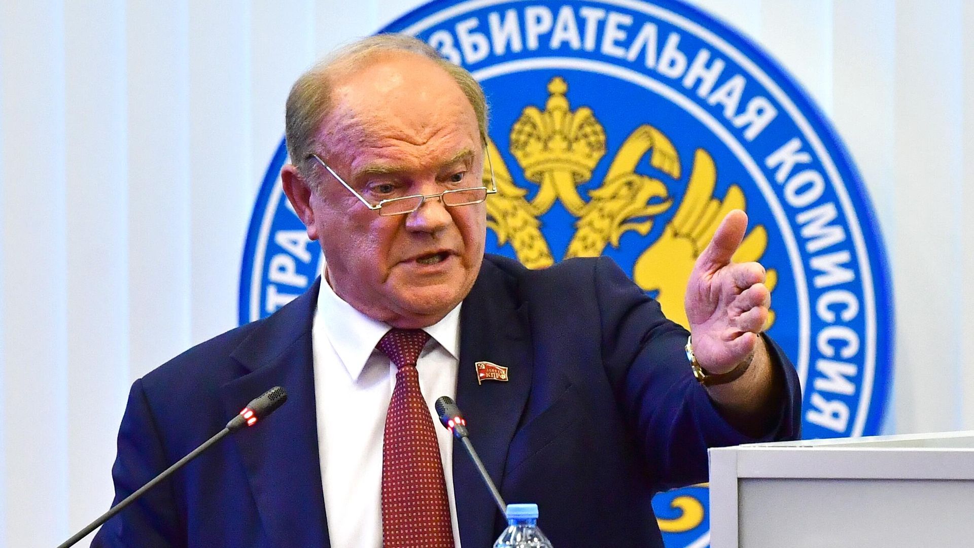Глава фракции политической партии Коммунистическая партия РФ в Государственной Думе РФ Геннадий Зюганов на заседании Центральной избирательной комиссии РФ - РИА Новости, 1920, 27.08.2021