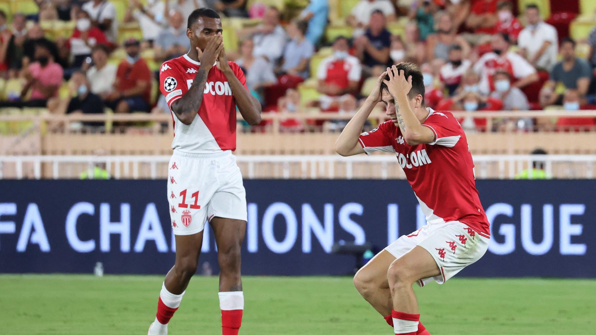 Monaco's Russian midfielder Aleksandr Golovin (R) and Monaco's Brazilian midfielder Jean Lucas De Souza Oliveira react during their UEFA Champions League third preliminary round football match between AS Monaco and FC Chakhtar Donetsk at Louis II stadium in Monaco, on August 17, 2021. (Photo by Valery HACHE / AFP) Monaco's Russian midfielder Aleksandr Golovin (R) and Monaco's Brazilian midfielder Jean Lucas De Souza Oliveira react during their UEFA Champions League third preliminary round football match between AS Monaco and FC Chakhtar Donetsk at Louis II stadium in Monaco, on August 17, 2021. (Photo by Valery HACHE / AFP) - РИА Новости, 1920, 17.08.2021