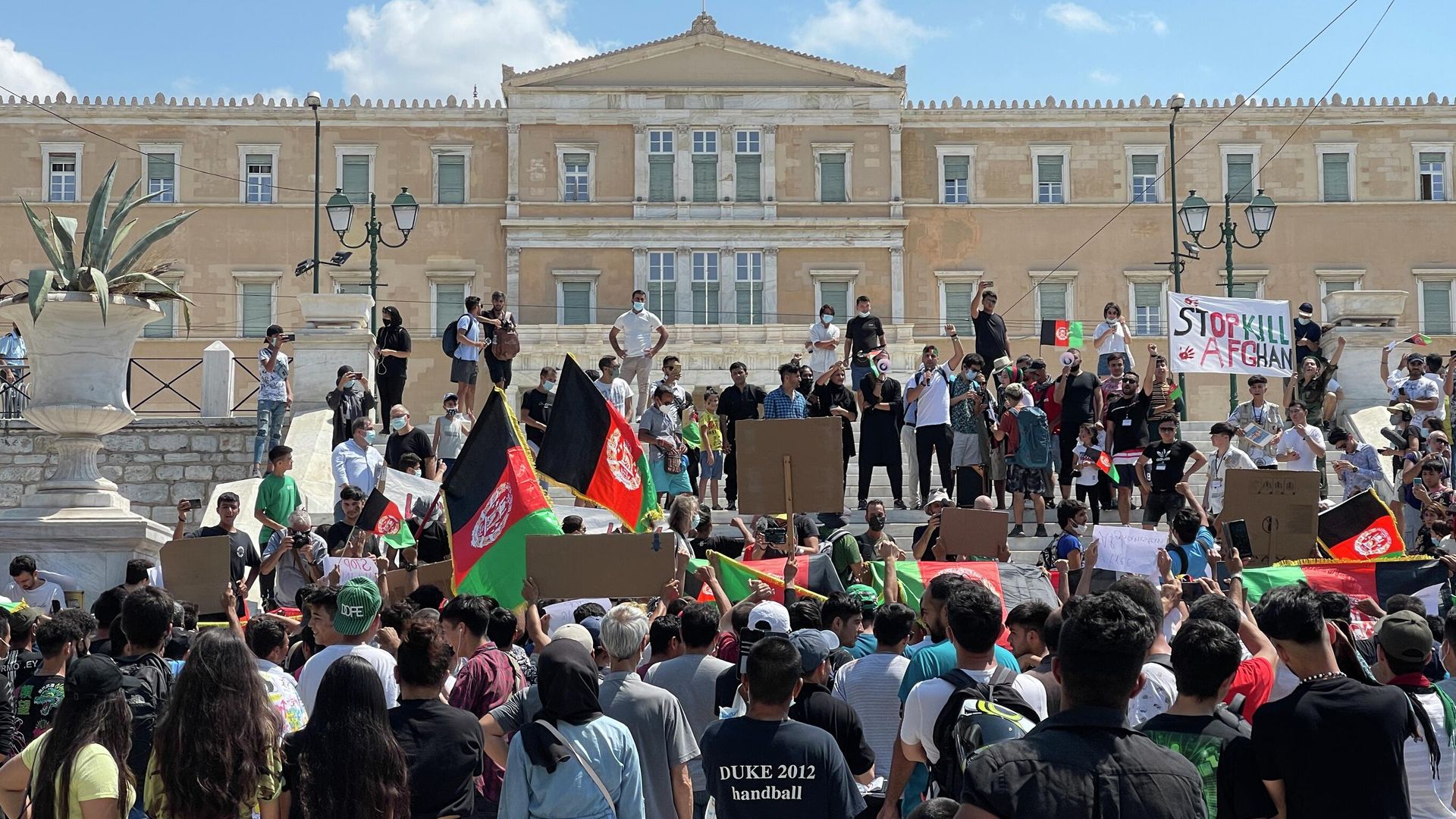 Митинг выходцев из Афганистана в Афинах Митинг выходцев из Афганистана в Афинах - РИА Новости, 1920, 19.08.2021
