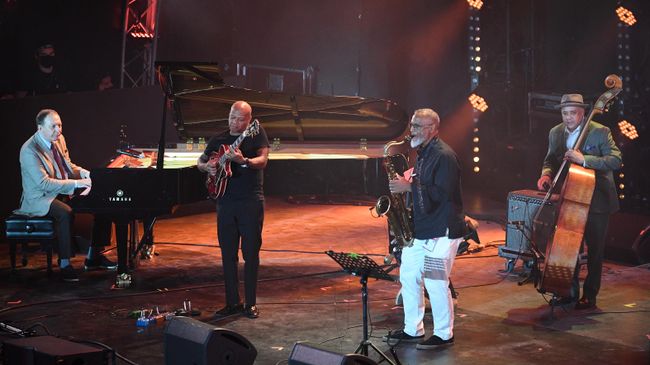 Выступление джазового коллектива International Jazz Ensemble Якова Окуня на Международном джазовом фестивале Koktebel Jazz Party - 2021 в Крыму Выступление джазового коллектива International Jazz Ensemble Якова Окуня на Международном джазовом фестивале Koktebel Jazz Party - 2021 в Крыму