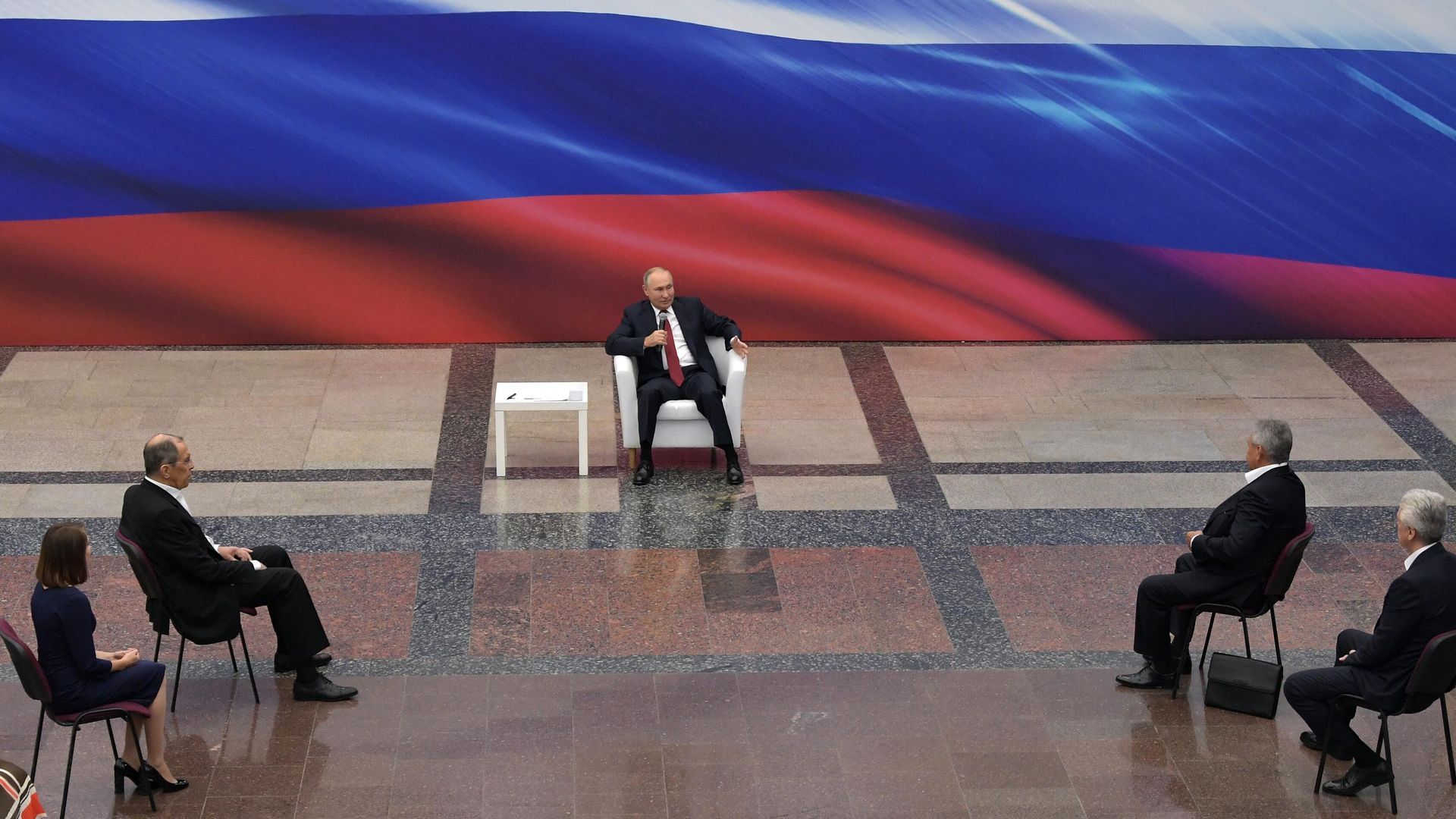Президент РФ Владимир Путин на встрече с представителями партии Единая Россия Президент РФ Владимир Путин на встрече с представителями партии Единая Россия - РИА Новости, 1920, 22.08.2021