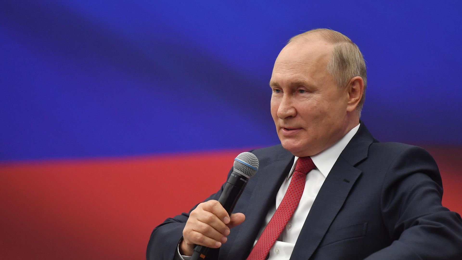 Президент РФ Владимир Путин на встрече с представителями партии Единая Россия Президент РФ Владимир Путин на встрече с представителями партии Единая Россия - РИА Новости, 1920, 22.08.2021