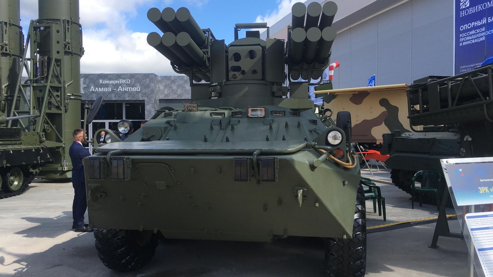 Зенитно-ракетный комплекс Сосна на базе бронетранспортера БТР-82А Зенитно-ракетный комплекс Сосна на базе бронетранспортера БТР-82А - РИА Новости, 1920, 22.08.2021