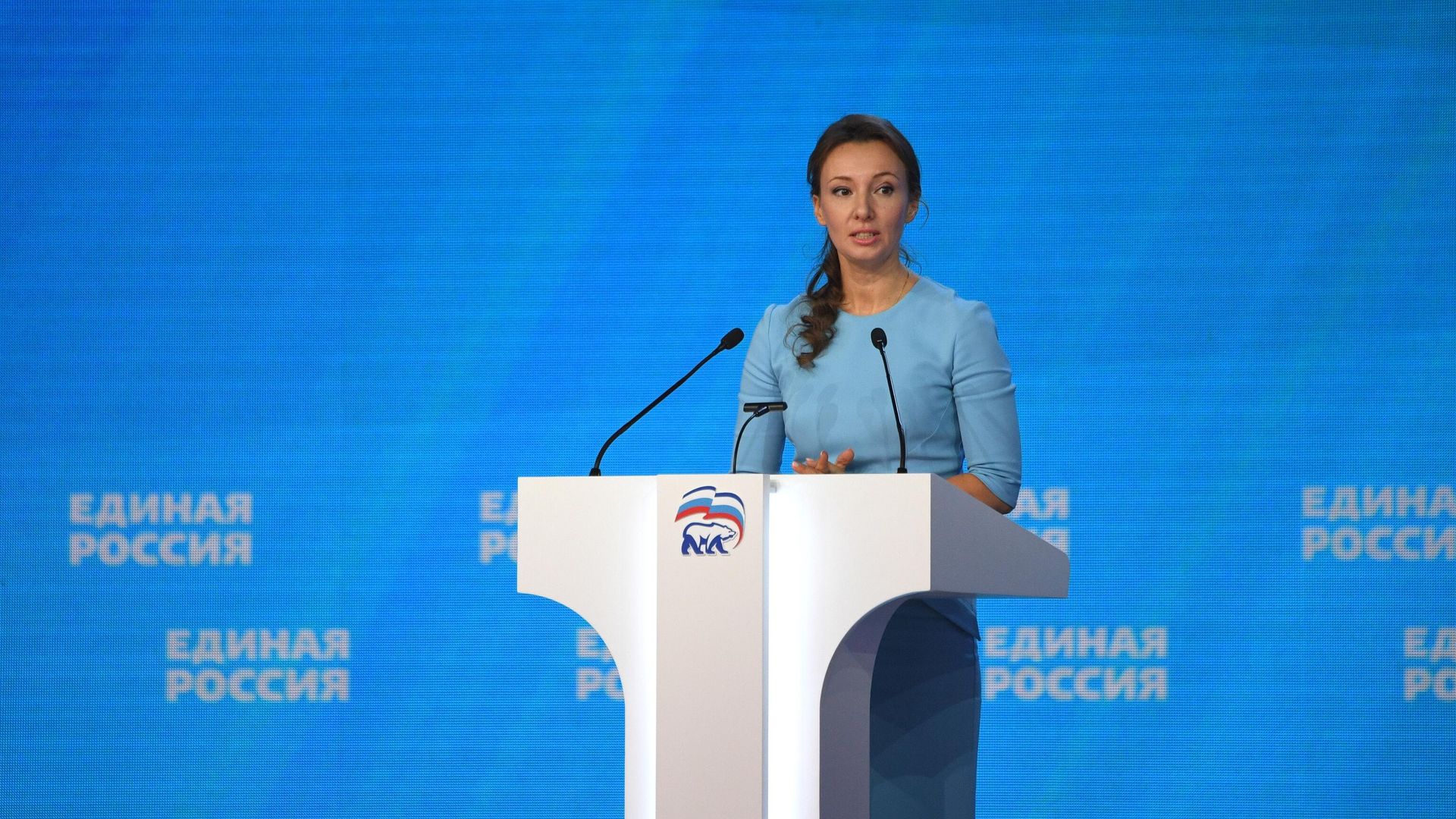 Уполномоченный при президенте РФ по правам ребенка Анна Кузнецова на XX съезде Всероссийской политической партии Единая Россия Уполномоченный при президенте РФ по правам ребенка Анна Кузнецова на XX съезде Всероссийской политической партии Единая Россия - РИА Новости, 1920, 03.10.2021