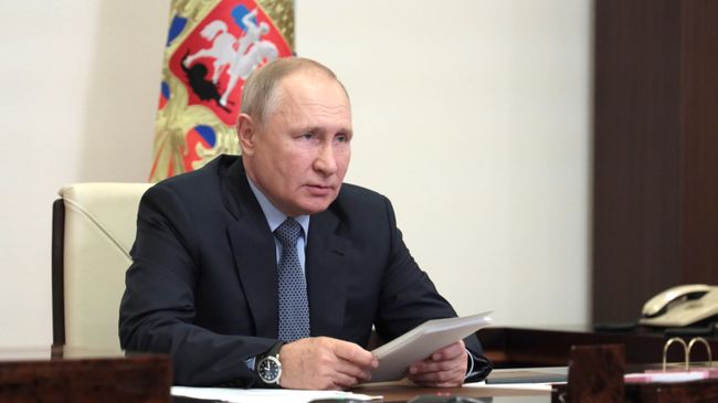 Президент РФ Владимир Путин в режиме видеоконференции проводит заседание президиума Государственного Совета Президент РФ Владимир Путин в режиме видеоконференции проводит заседание президиума Государственного Совета