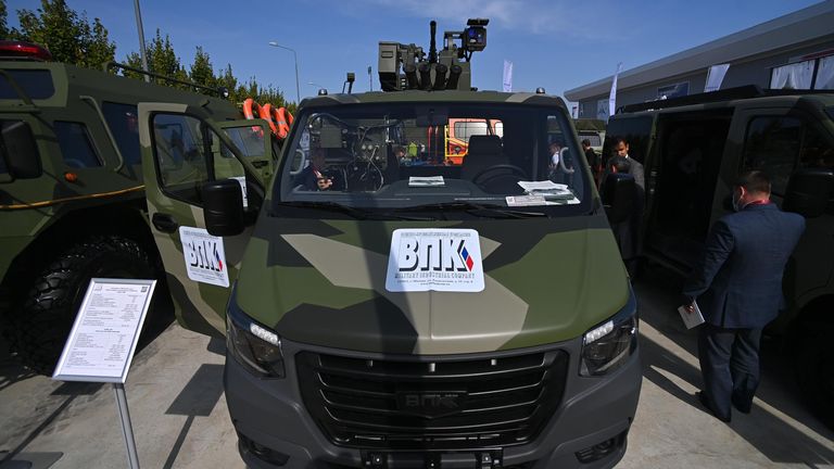 Автомобиль Соболь NN с боевым модулем, представленный на открытой экспозиционной площадке Конгрессно-выставочного центра Патриот в рамках международного военно-технического форума Армия-2021 Автомобиль Соболь NN с боевым модулем, представленный на открытой экспозиционной площадке Конгрессно-выставочного центра Патриот в рамках международного военно-технического форума Армия-2021