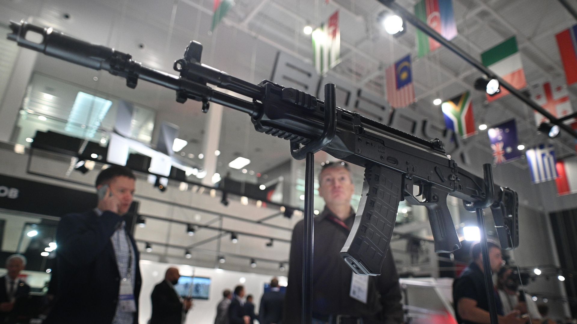 Автомат концерна Калашников АК-12 Автомат концерна Калашников АК-12 - РИА Новости, 1920, 29.09.2022