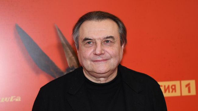 Кинорежиссер Алексей Учитель на премьере фильма Олега Погодина Конек-горбунок в кинотеатре Каро Октябрь в Москве.