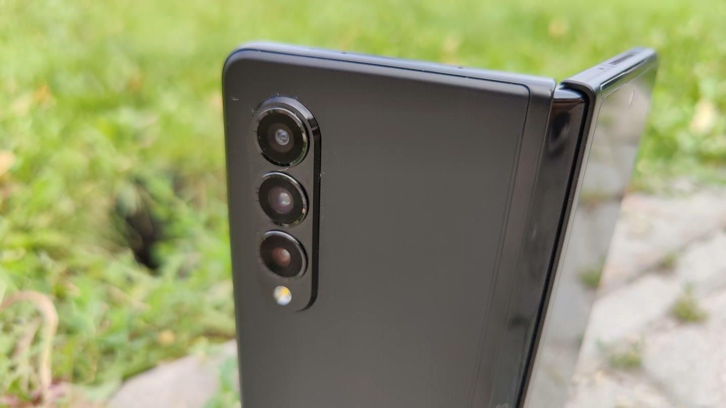 Samsung Galaxy Z Fold3 Samsung Galaxy Z Fold3 - РИА Новости, 1920, 06.04.2022