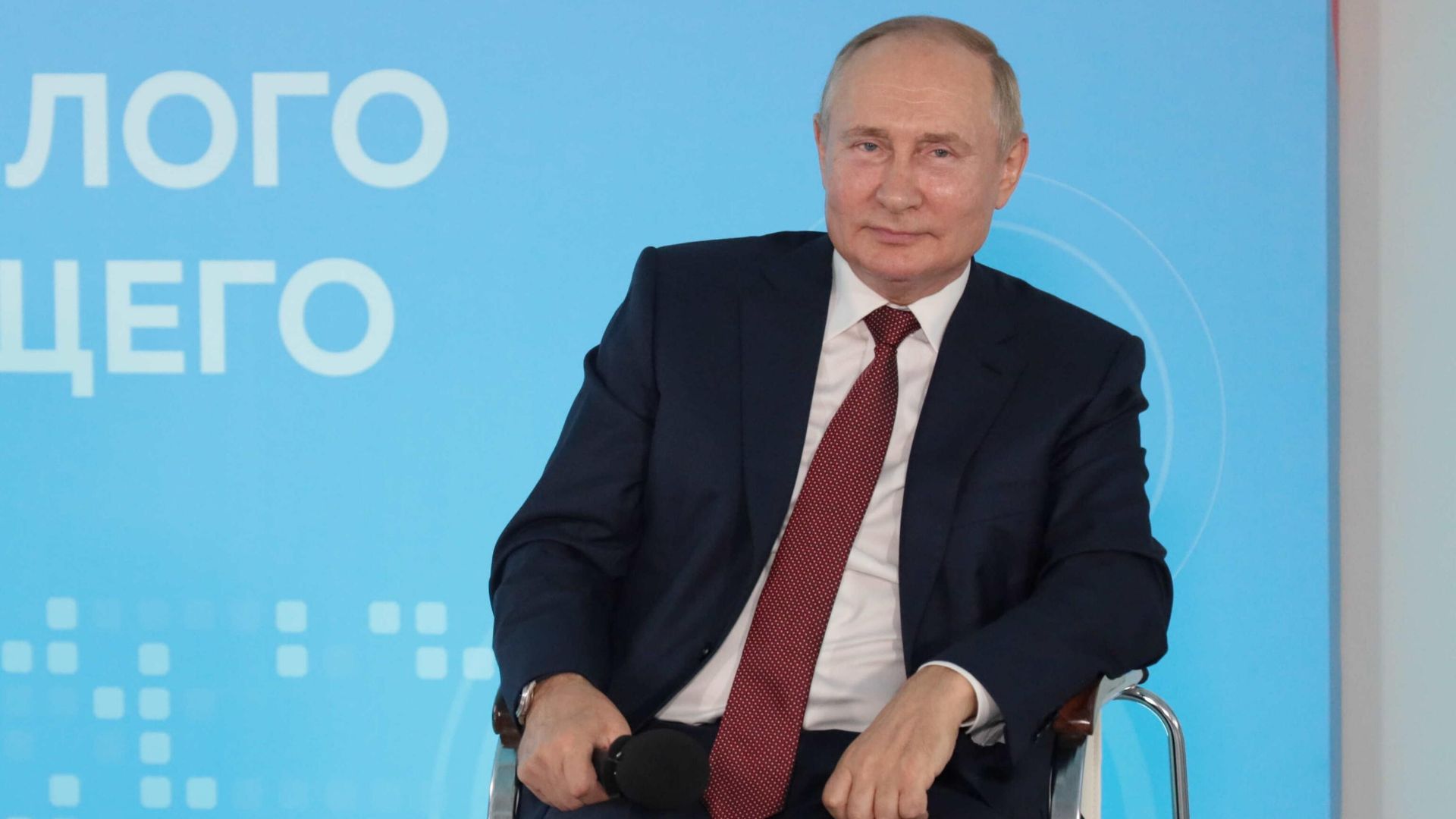 Президент РФ Владимир Путин во время приуроченной к Дню знаний встречи с учащимися школ во Владивостоке - РИА Новости, 1920, 02.09.2021