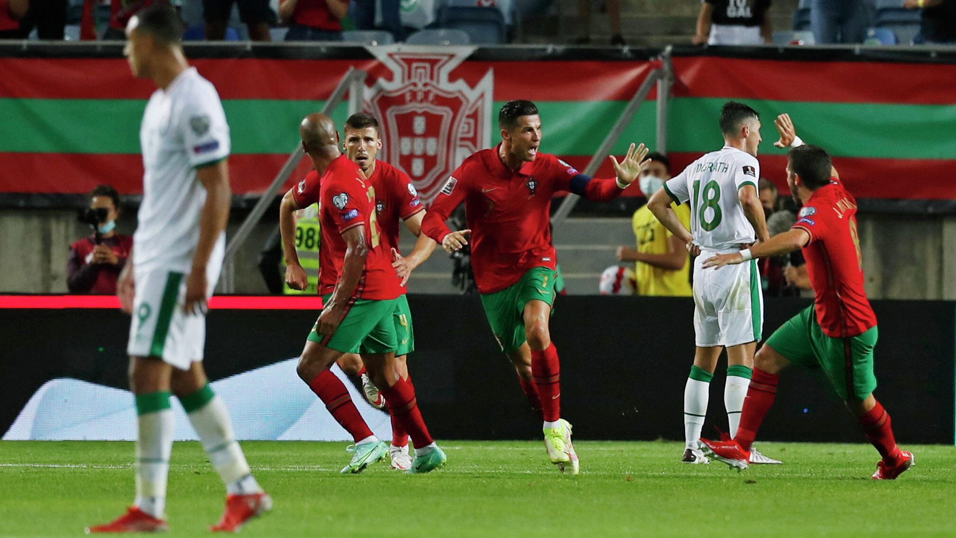 Soccer Football - World Cup - UEFA Qualifiers - Group A - Portugal v Republic of Ireland - Estadio Algarve, Almancil, Portugal - September 1, 2021 Portugal's Cristiano Ronaldo celebrates scoring their first goal REUTERS/Pedro Nunes Soccer Football - World Cup - UEFA Qualifiers - Group A - Portugal v Republic of Ireland - Estadio Algarve, Almancil, Portugal - September 1, 2021 Portugal's Cristiano Ronaldo celebrates scoring their first goal REUTERS/Pedro Nunes - РИА Новости, 1920, 01.09.2021