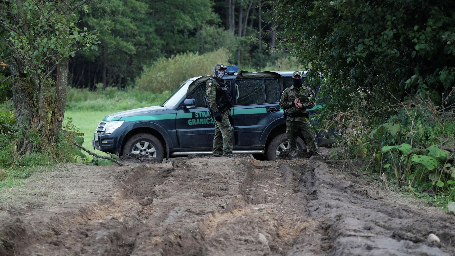Польские пограничники на границе Белоруссии и Польши в районе села Уснарз Горный, Польша Польские пограничники на границе Белоруссии и Польши в районе села Уснарз Горный, Польша - РИА Новости, 1920, 02.09.2021