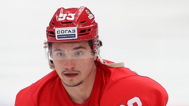 Хоккеист Александр Хохлачев