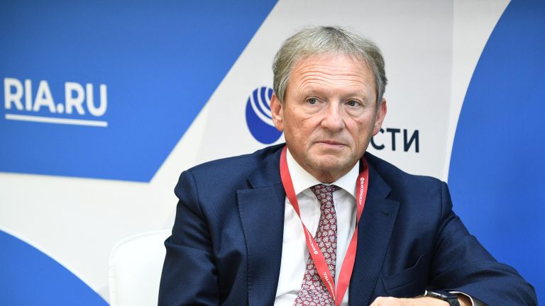 Уполномоченный при президенте РФ по защите прав предпринимателей Борис Титов во время интервью на стенде МИА Россия сегодня на VI Восточном экономическом форуме во Владивостоке Уполномоченный при президенте РФ по защите прав предпринимателей Борис Титов во время интервью на стенде МИА Россия сегодня на VI Восточном экономическом форуме во Владивостоке