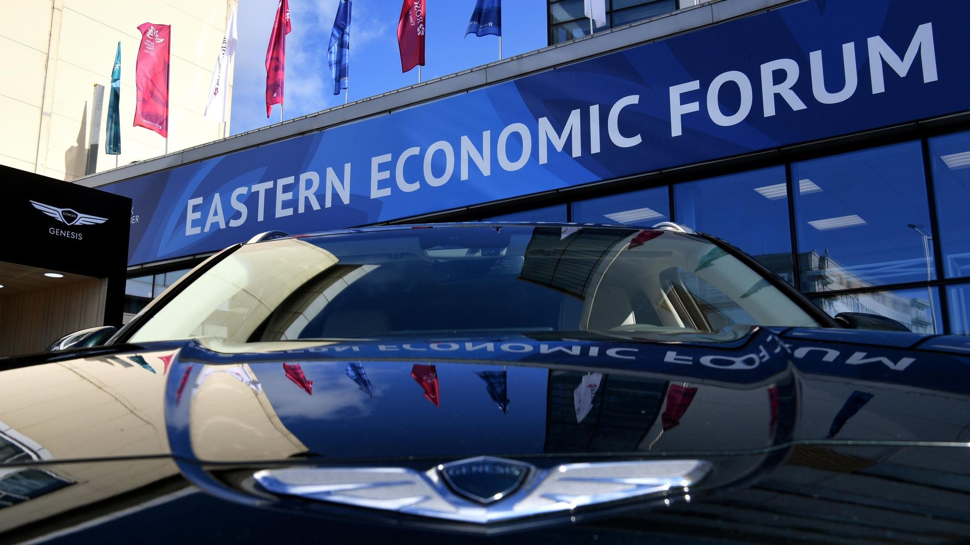 Автомобиль на площадке Восточного экономического форума Автомобиль на площадке Восточного экономического форума - РИА Новости, 1920, 17.08.2022