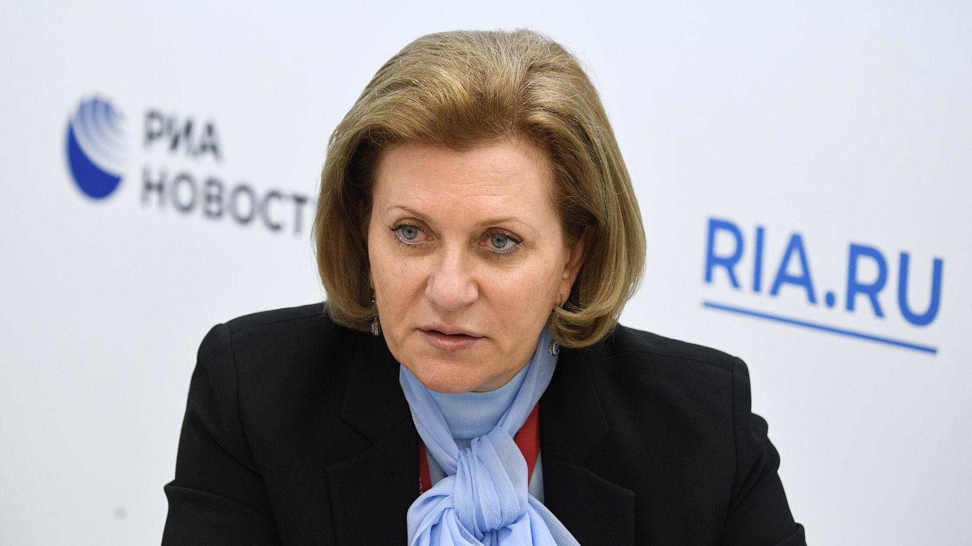 Руководитель Роспотребнадзора Анна Попова во время интервью на стенде МИА Россия сегодня на VI Восточном экономическом форуме Руководитель Роспотребнадзора Анна Попова во время интервью на стенде МИА Россия сегодня на VI Восточном экономическом форуме - РИА Новости, 1920, 07.12.2021