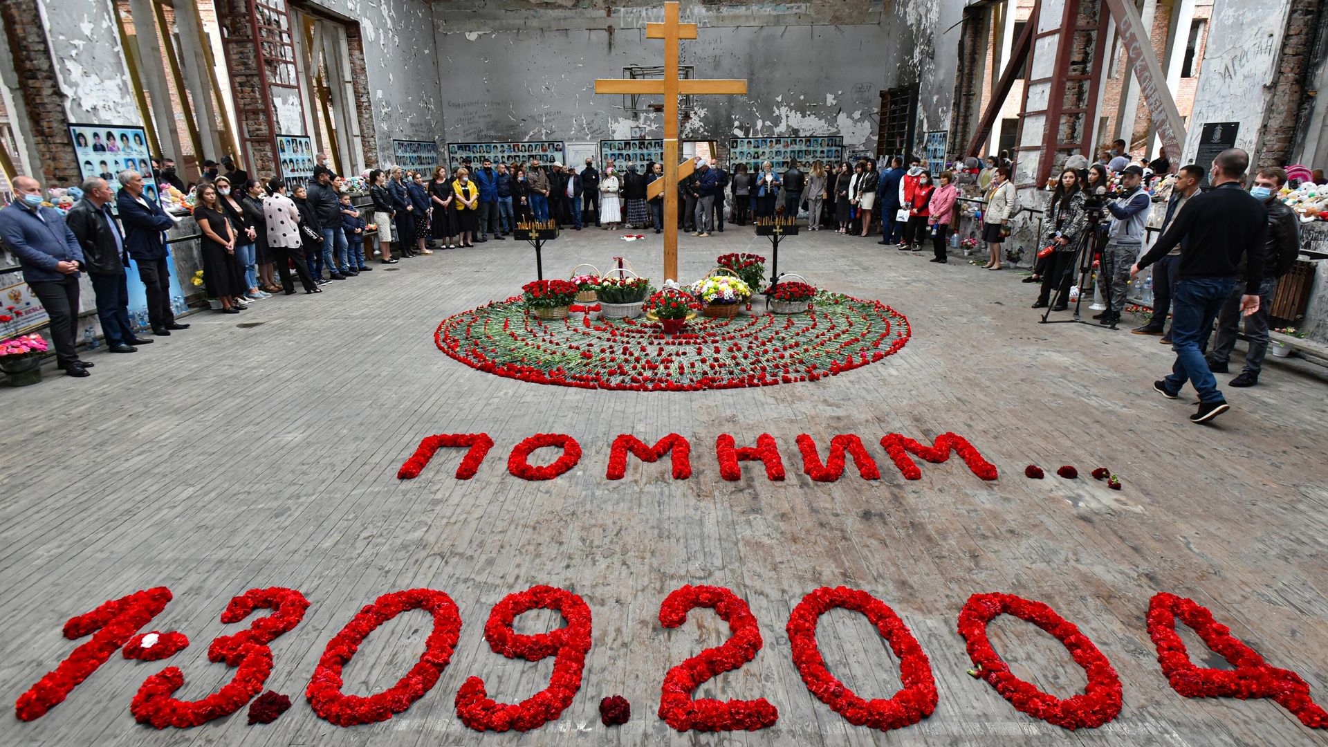 Траурные мероприятия в память о жертвах теракта в школе № 1 в Беслане - РИА Новости, 1920, 02.09.2022