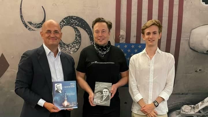 Внук Сергея королева андрей королев постил SpaceX и встретился с Илоном Маском Внук Сергея королева андрей королев постил SpaceX и встретился с Илоном Маском - РИА Новости, 1920, 05.09.2021