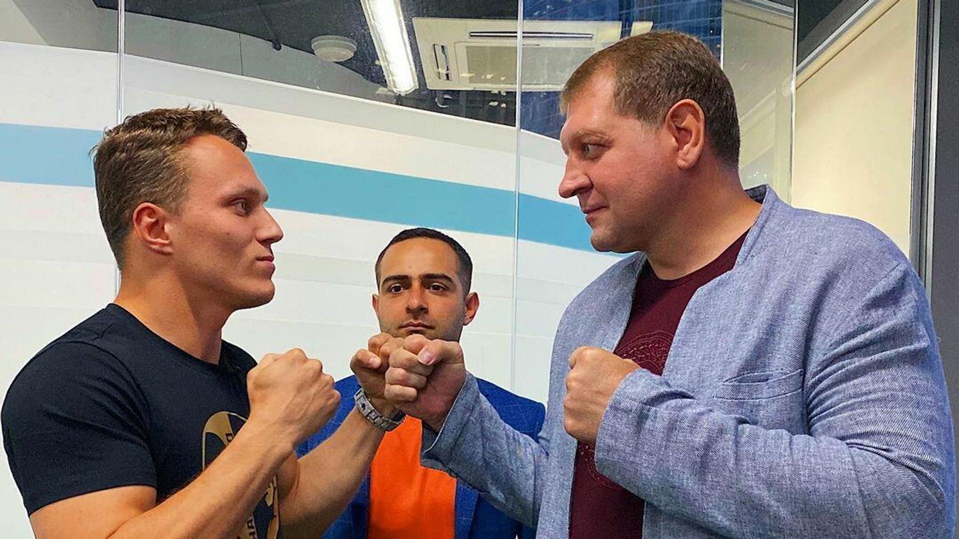 Артем Тарасов и Александр Емельяненко Артем Тарасов и Александр Емельяненко - РИА Новости, 1920, 06.09.2021