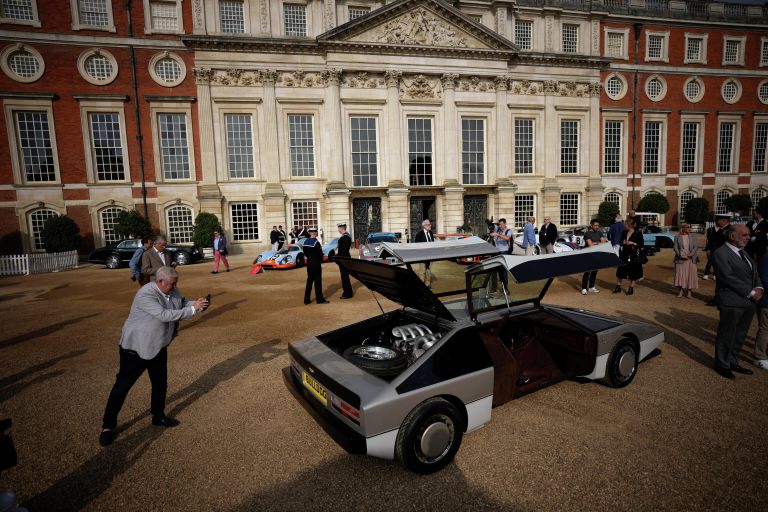 Единственный в своем роде автомобиль Aston Martin Bulldog