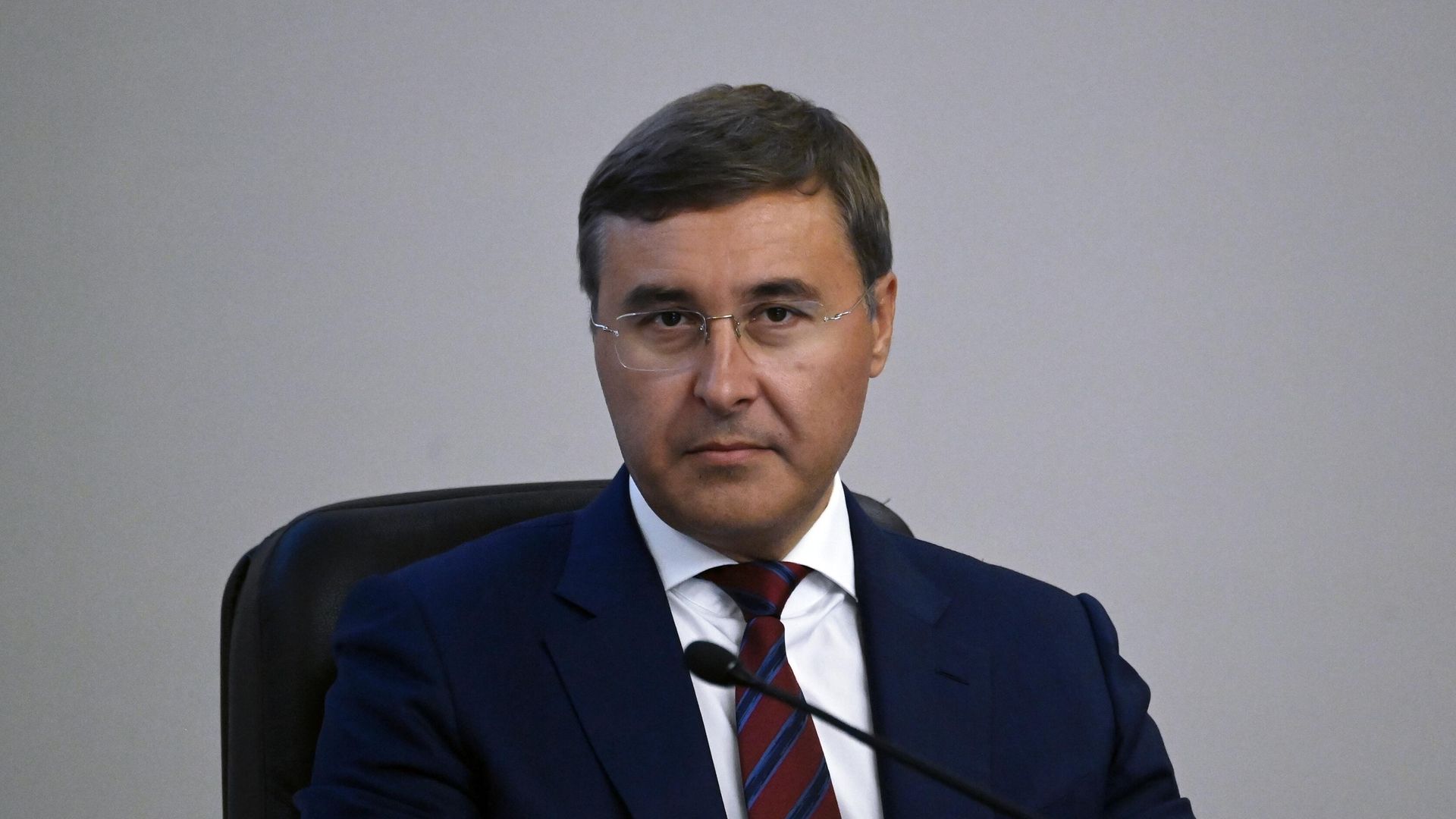 Министр науки и высшего образования РФ Валерий Фальков во время научно-практического форума в Хабаровске Министр науки и высшего образования РФ Валерий Фальков во время научно-практического форума в Хабаровске - РИА Новости, 1920, 06.01.2023