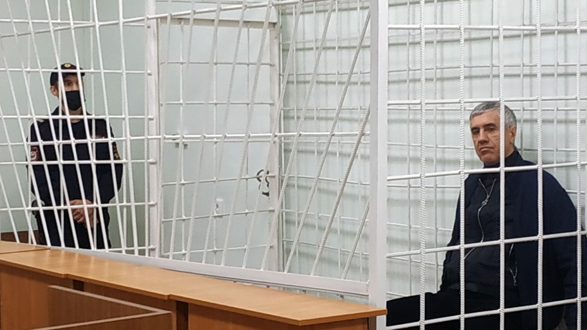 Бизнесмен и политик Анатолий Быков, обвиняемый в организации двойного убийства в 1994 году, на заседании в Свердловском районном суде города Красноярска Бизнесмен и политик Анатолий Быков, обвиняемый в организации двойного убийства в 1994 году, на заседании в Свердловском районном суде города Красноярска - РИА Новости, 1920, 09.11.2021