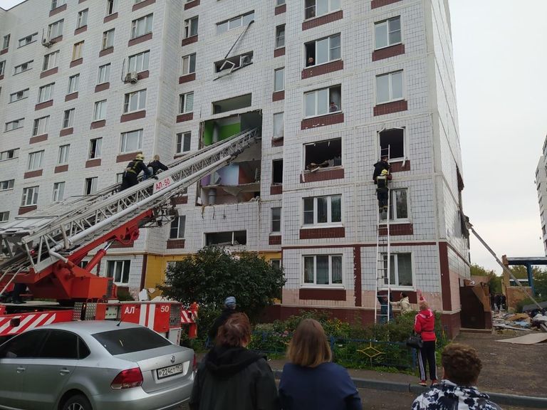 Многоквартирный жилой дом в Ногинске разрушенный в результате взрыва бытового газа Многоквартирный жилой дом в Ногинске разрушенный в результате взрыва бытового газа