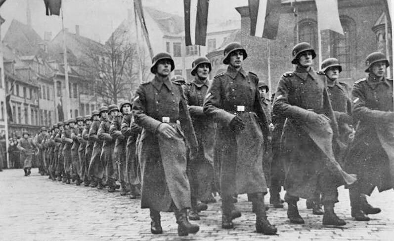 Парад латышских легионеров СС в Риге. 1943 - РИА Новости, 1920, 08.05.2026