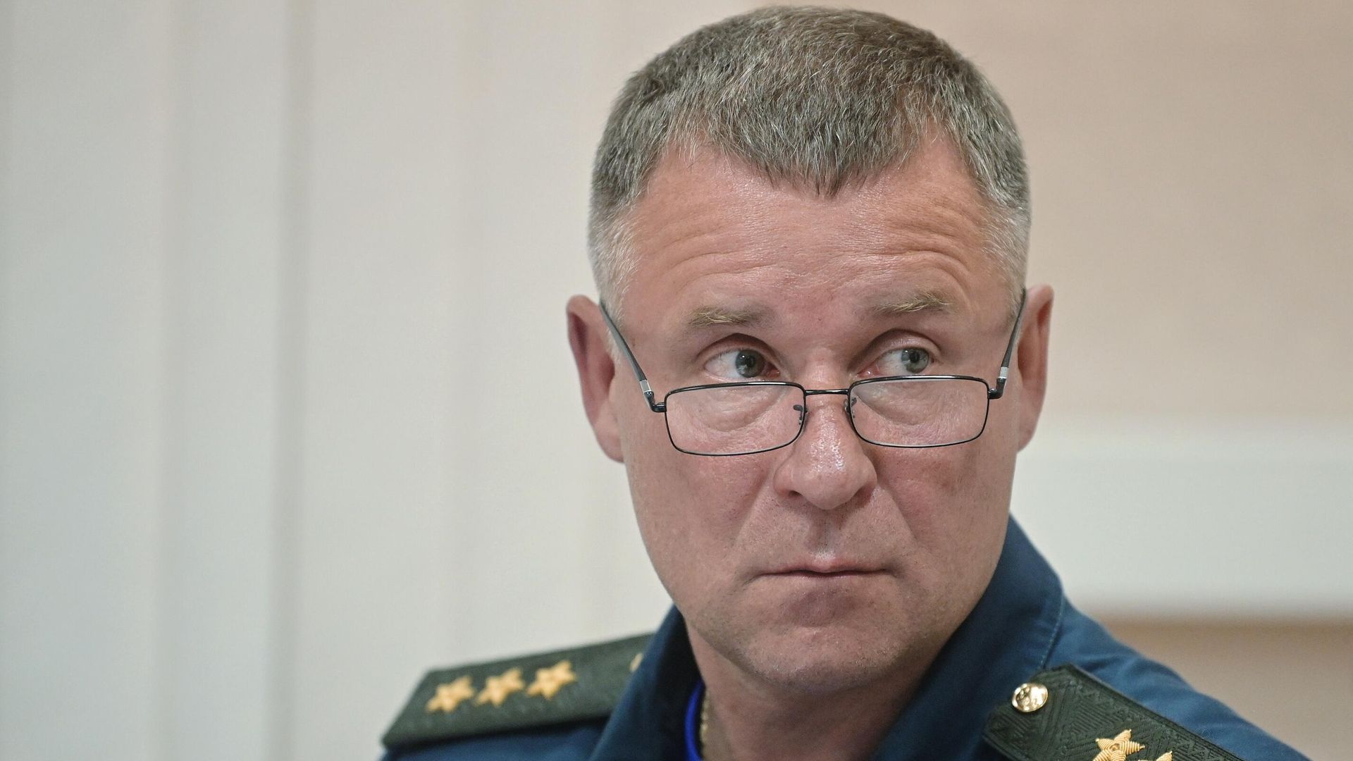 Министр РФ по делам гражданской обороны, чрезвычайным ситуациям и ликвидации последствий стихийных бедствий Евгений Зиничев Министр РФ по делам гражданской обороны, чрезвычайным ситуациям и ликвидации последствий стихийных бедствий Евгений Зиничев - РИА Новости, 1920, 08.09.2021
