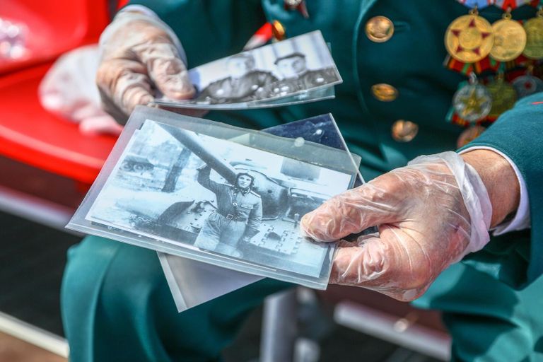 Вспоминая о былом. Автор Сергей Пугачев. 1 место номинации В жизни есть место подвигу Вспоминая о былом. Автор Сергей Пугачев. 1 место номинации В жизни есть место подвигу