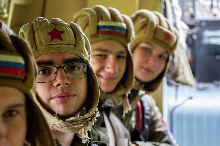 На прыжках. Автор Марат Габидуллин. 1 место в номинации Юнармия На прыжках. Автор Марат Габидуллин. 1 место в номинации Юнармия