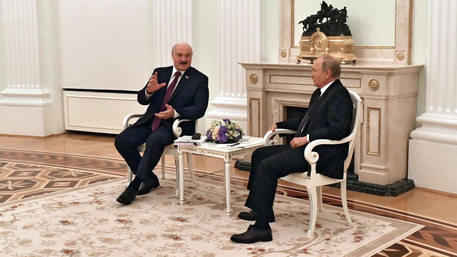 Президент РФ Владимир Путин и президент Белоруссии Александр Лукашенко во время встречи в Москве Президент РФ Владимир Путин и президент Белоруссии Александр Лукашенко во время встречи в Москве - РИА Новости, 1920, 11.09.2021