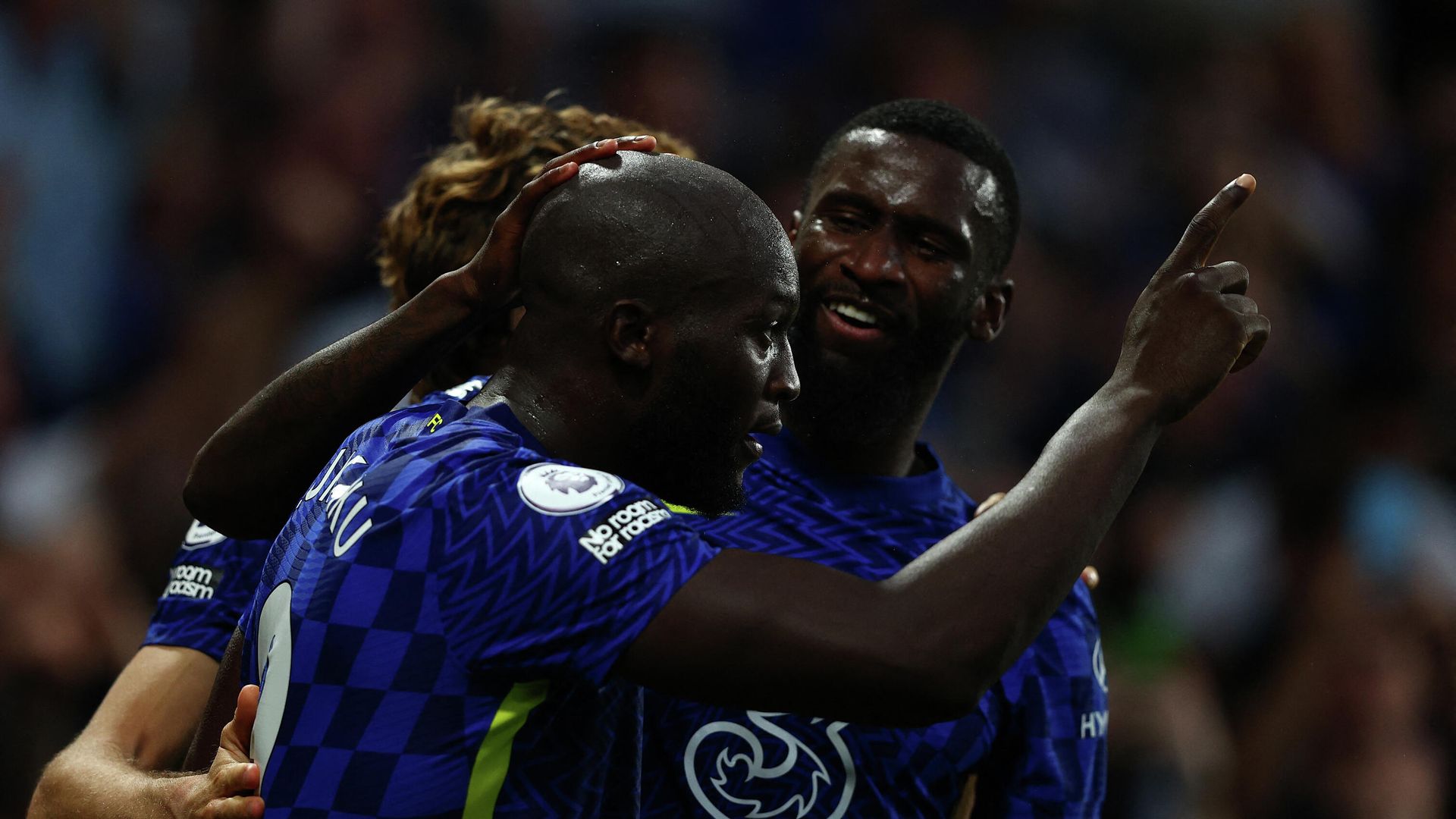 Chelsea's Belgian striker Romelu Lukaku celebrates scoring his team's third goal during the English Premier League football match between Chelsea and Aston Villa at Stamford Bridge in London on September 11, 2021. (Photo by Adrian DENNIS / AFP) / RESTRICTED TO EDITORIAL USE. No use with unauthorized audio, video, data, fixture lists, club/league logos or 'live' services. Online in-match use limited to 120 images. An additional 40 images may be used in extra time. No video emulation. Social media in-match use limited to 120 images. An additional 40 images may be used in extra time. No use in betting publications, games or single club/league/player publications. / Chelsea's Belgian striker Romelu Lukaku celebrates scoring his team's third goal during the English Premier League football match between Chelsea and Aston Villa at Stamford Bridge in London on September 11, 2021. (Photo by Adrian DENNIS / AFP) / RESTRICTED TO EDITORIAL USE. No use with unauthorized audio, video, data, fixture lists, club/league logos or 'live' services. Online in-match use limited to 120 images. An additional 40 images may be used in extra time. No video emulation. Social media in-match use limited to 120 images. An additional 40 images may be used in extra time. No use in betting publications, games or single club/league/player publications. / - РИА Новости, 1920, 11.09.2021