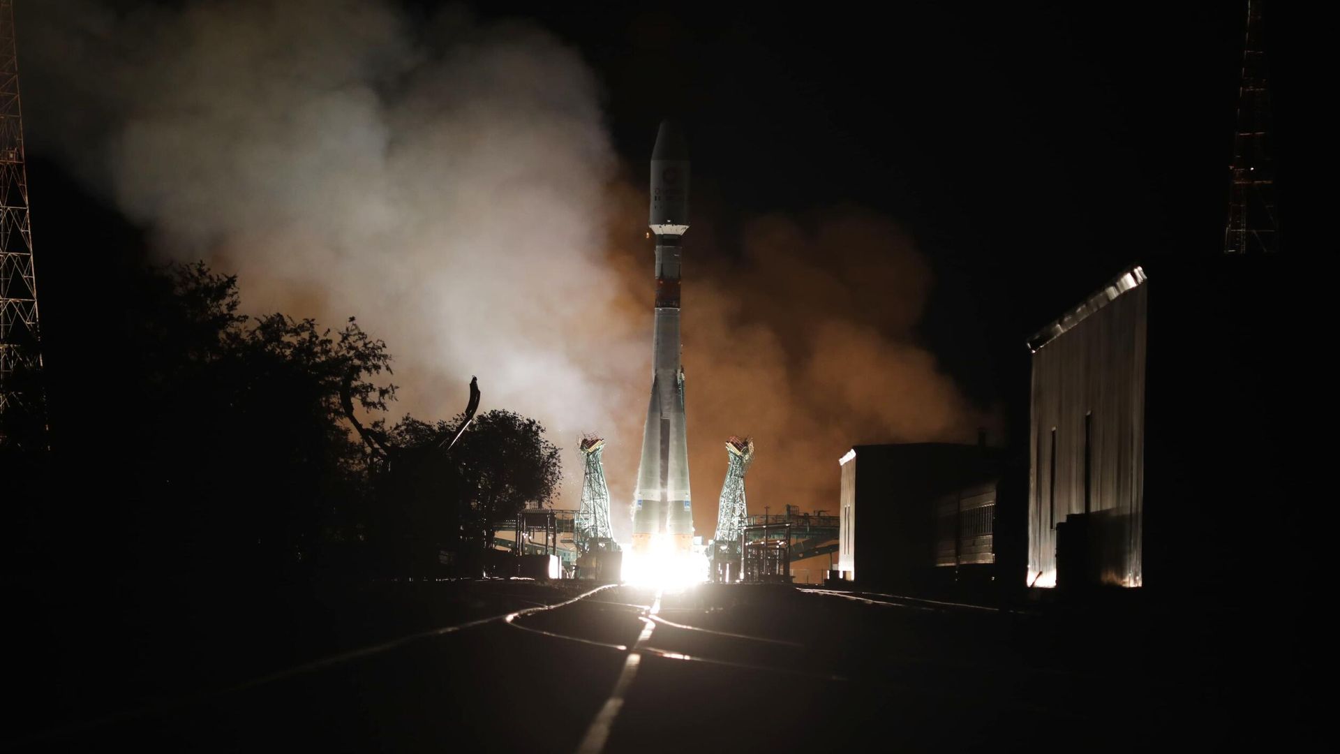 Пуск ракеты-носителя Союз-2.1б с разгонным блоком Фрегат и 34 космическими аппаратами спутниковой компании OneWeb с космодрома Байконур - РИА Новости, 1920, 25.09.2021