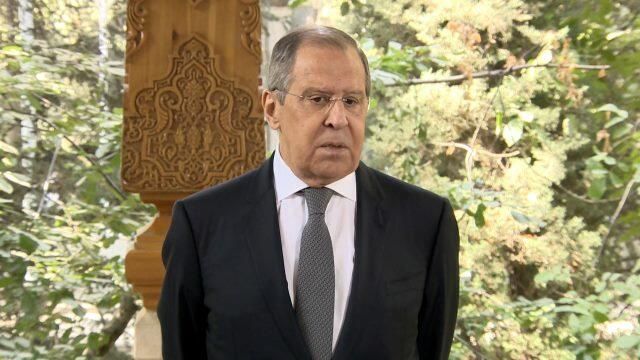 Лавров об Украине: У них вошло в привычку что-нибудь обязательно клянчить у Запада Лавров об Украине: У них вошло в привычку что-нибудь обязательно клянчить у Запада - РИА Новости, 1920, 15.09.2021