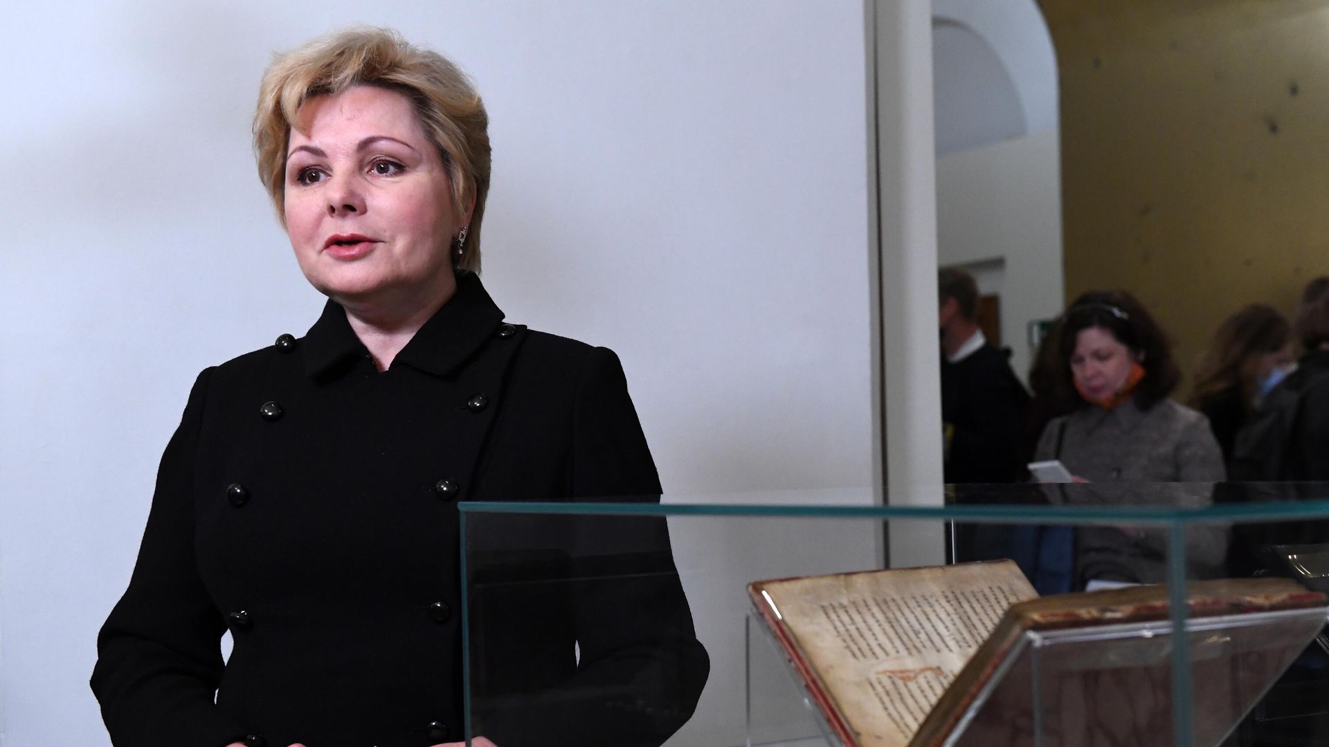 Генеральный директор Музеев Московского Кремля Елена Гагарина выступает на открытии выставки Франция и Россия. Десять веков вместе Генеральный директор Музеев Московского Кремля Елена Гагарина выступает на открытии выставки Франция и Россия. Десять веков вместе - РИА Новости, 1920, 08.07.2022
