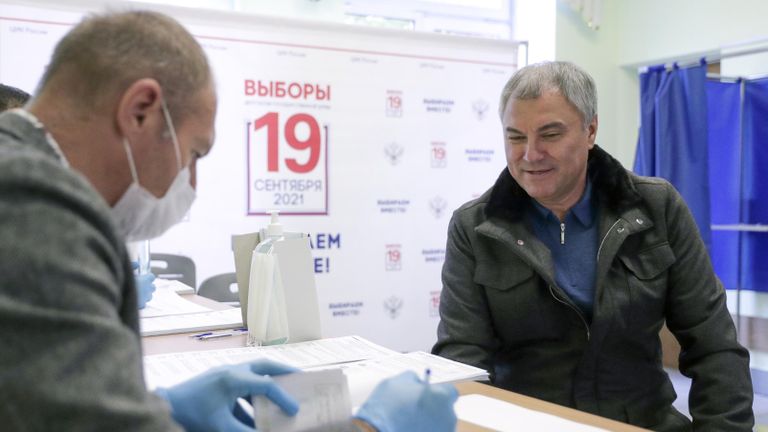 Председатель Государственной Думы РФ Вячеслав Володин на избирательном участке в Москве Председатель Государственной Думы РФ Вячеслав Володин на избирательном участке в Москве